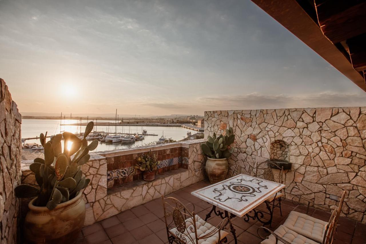 Palazzo Giunta - Porta Marina Ortigia Bed and Breakfast Συρακούσες Εξωτερικό φωτογραφία