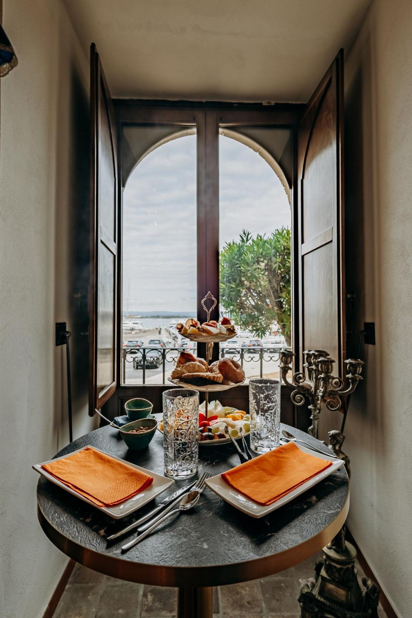 Palazzo Giunta - Porta Marina Ortigia Bed and Breakfast Συρακούσες Εξωτερικό φωτογραφία