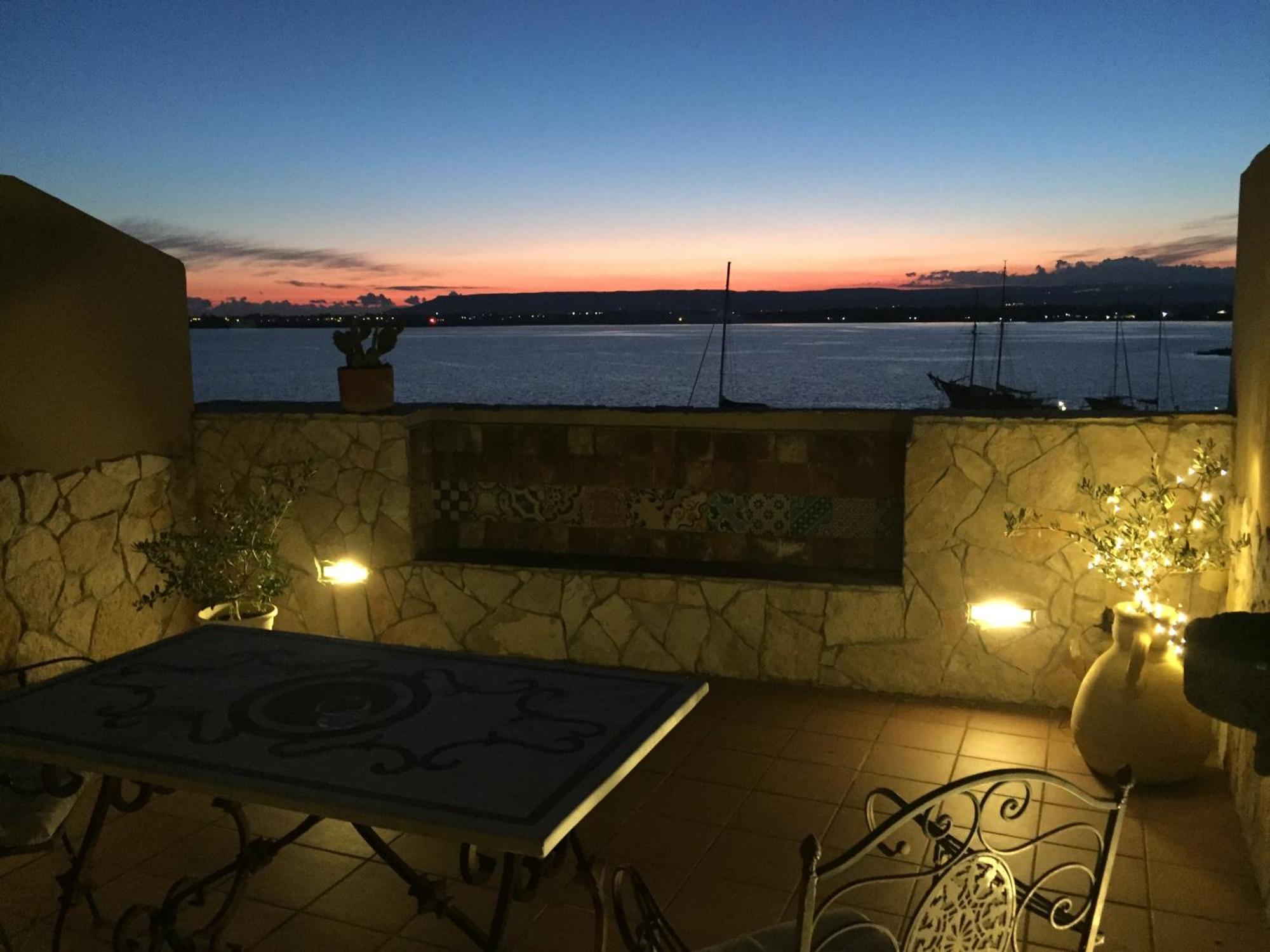 Palazzo Giunta - Porta Marina Ortigia Bed and Breakfast Συρακούσες Εξωτερικό φωτογραφία