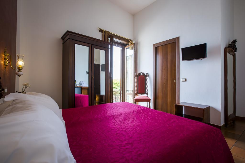 Palazzo Giunta - Porta Marina Ortigia Bed and Breakfast Συρακούσες Εξωτερικό φωτογραφία