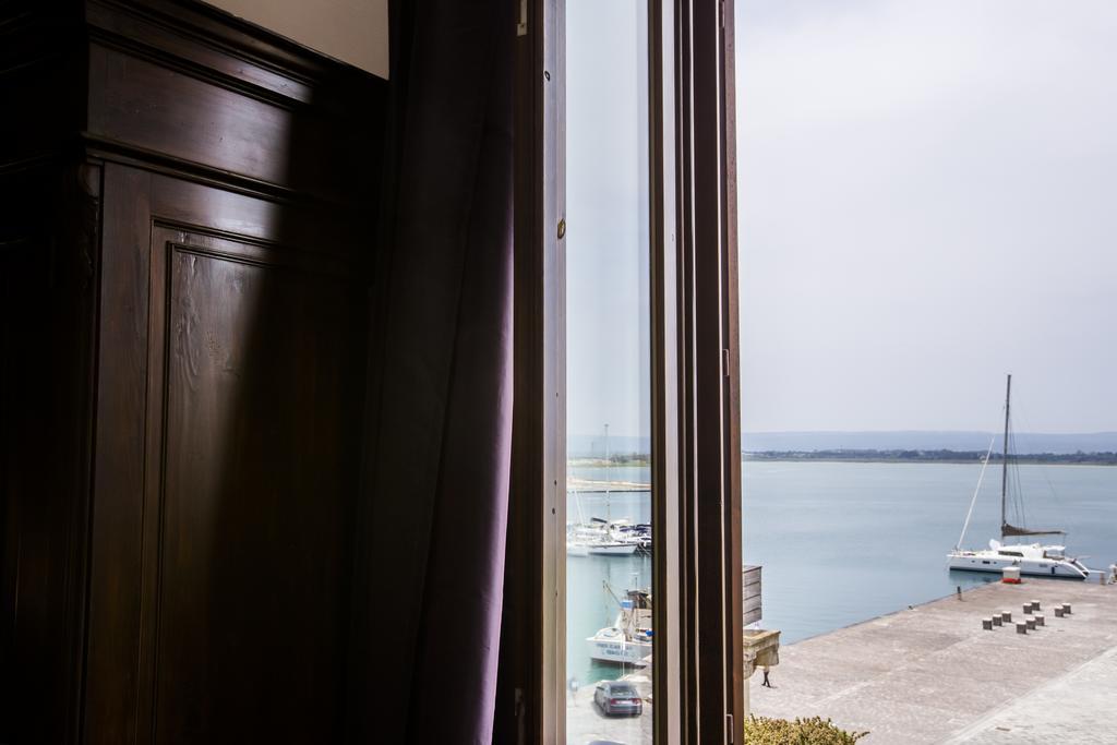 Palazzo Giunta - Porta Marina Ortigia Bed and Breakfast Συρακούσες Εξωτερικό φωτογραφία
