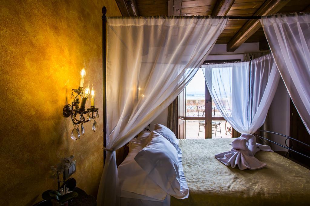 Palazzo Giunta - Porta Marina Ortigia Bed and Breakfast Συρακούσες Εξωτερικό φωτογραφία