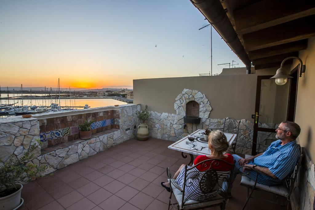 Palazzo Giunta - Porta Marina Ortigia Bed and Breakfast Συρακούσες Εξωτερικό φωτογραφία