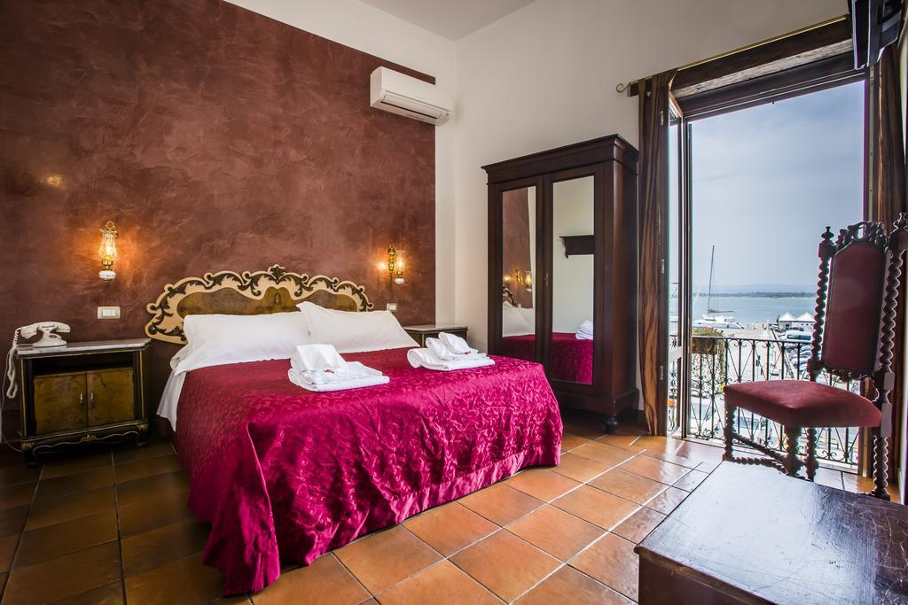 Palazzo Giunta - Porta Marina Ortigia Bed and Breakfast Συρακούσες Εξωτερικό φωτογραφία