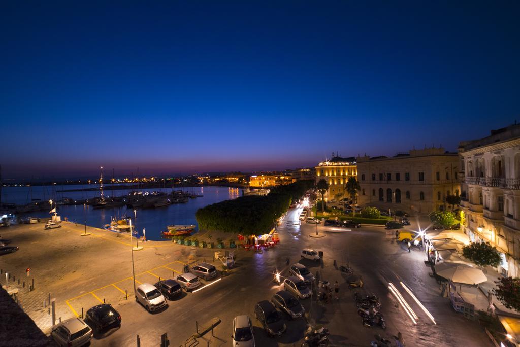 Palazzo Giunta - Porta Marina Ortigia Bed and Breakfast Συρακούσες Εξωτερικό φωτογραφία