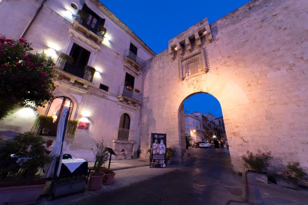 Palazzo Giunta - Porta Marina Ortigia Bed and Breakfast Συρακούσες Εξωτερικό φωτογραφία