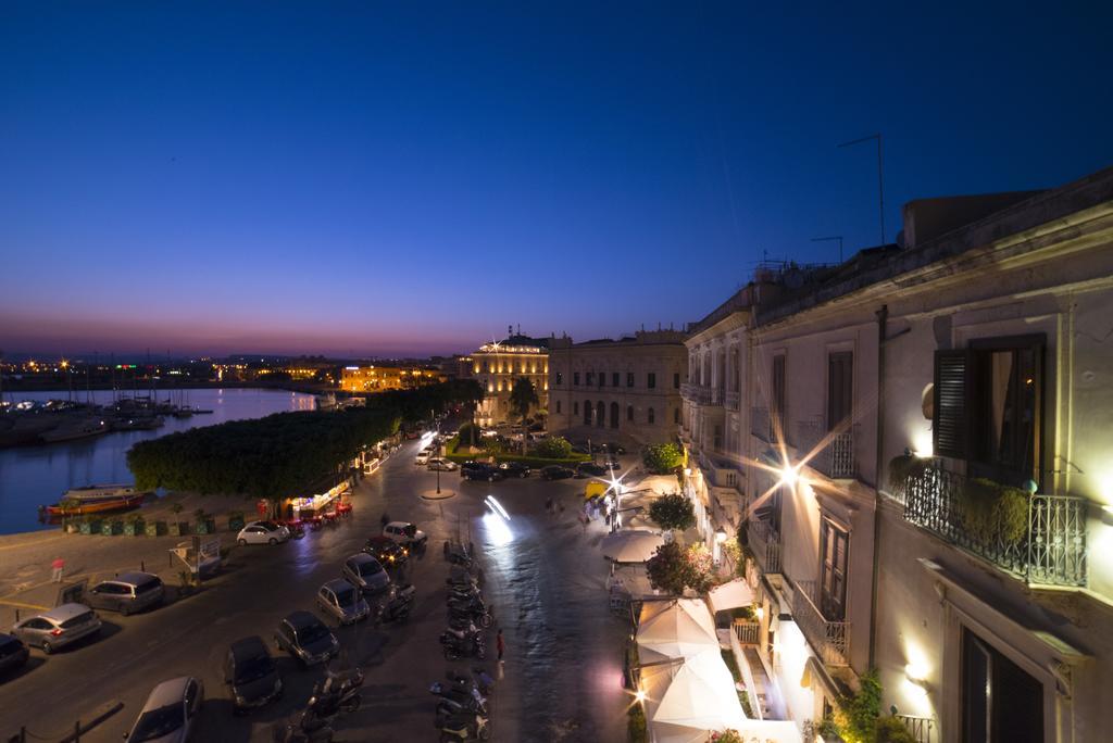 Palazzo Giunta - Porta Marina Ortigia Bed and Breakfast Συρακούσες Εξωτερικό φωτογραφία