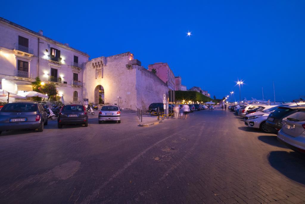Palazzo Giunta - Porta Marina Ortigia Bed and Breakfast Συρακούσες Εξωτερικό φωτογραφία